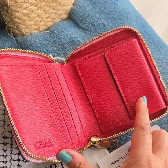 Furla Hello Kitty Pink Wallet - Picture 2 of 4